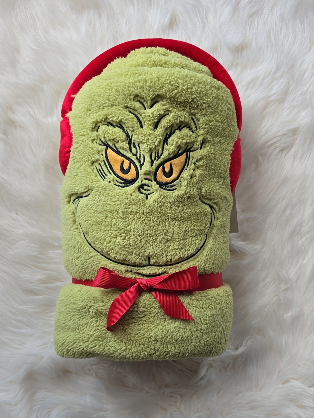 Grinch Holiday Blanket